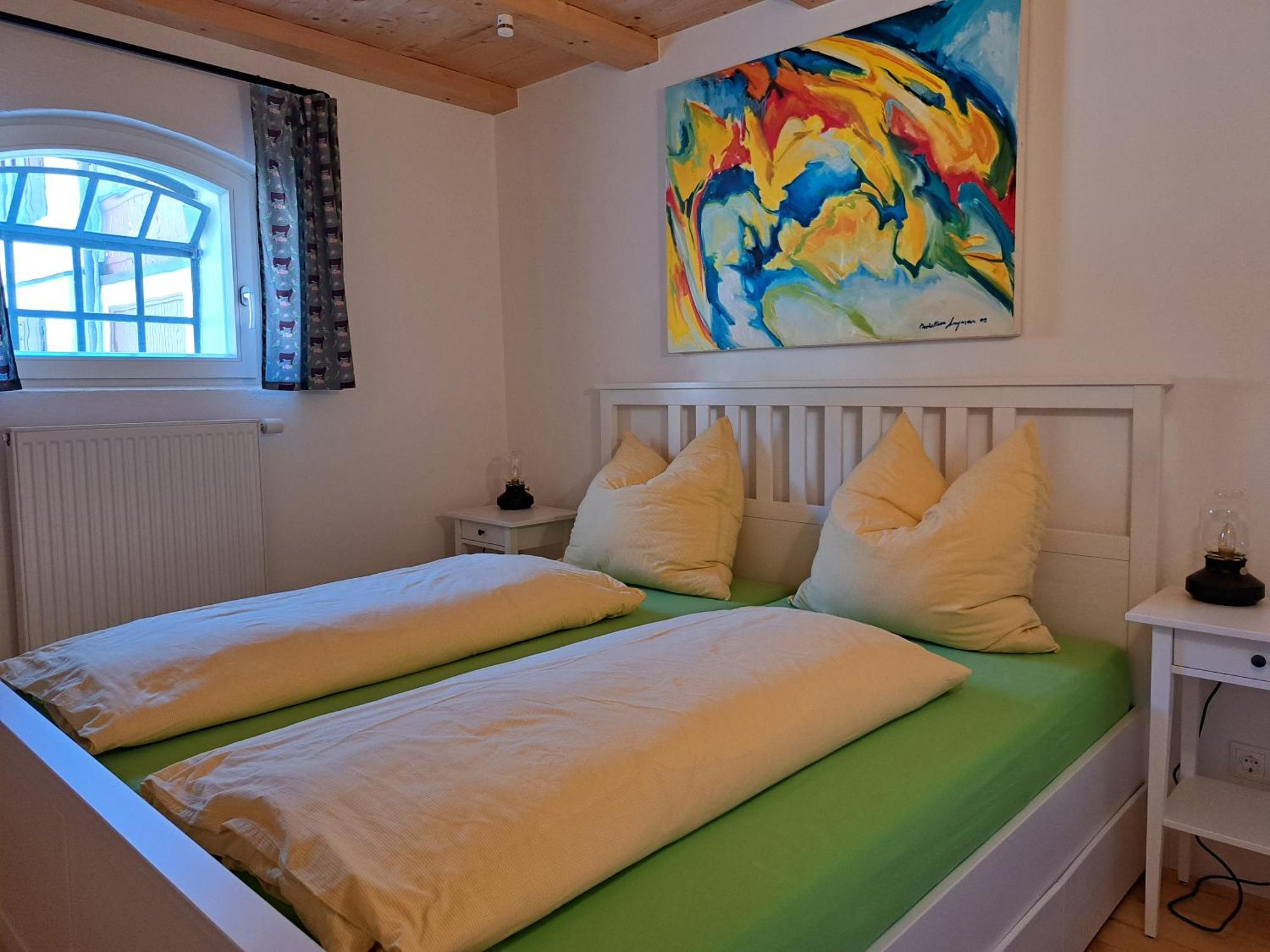 Neu! Ferienwohnungen Im Lueftlmalereck, Hennalahaus オーバーアマーガウ エクステリア 写真