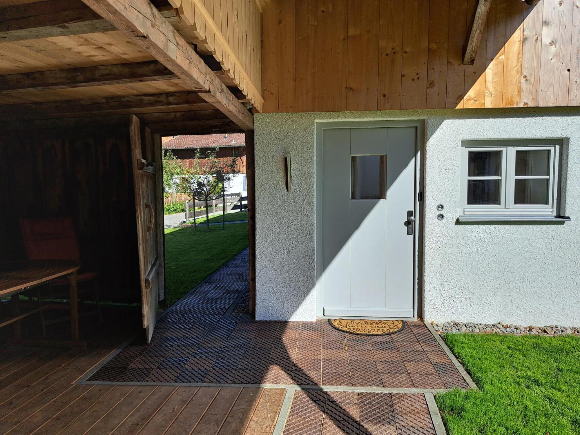 Neu! Ferienwohnungen Im Lueftlmalereck, Hennalahaus オーバーアマーガウ エクステリア 写真