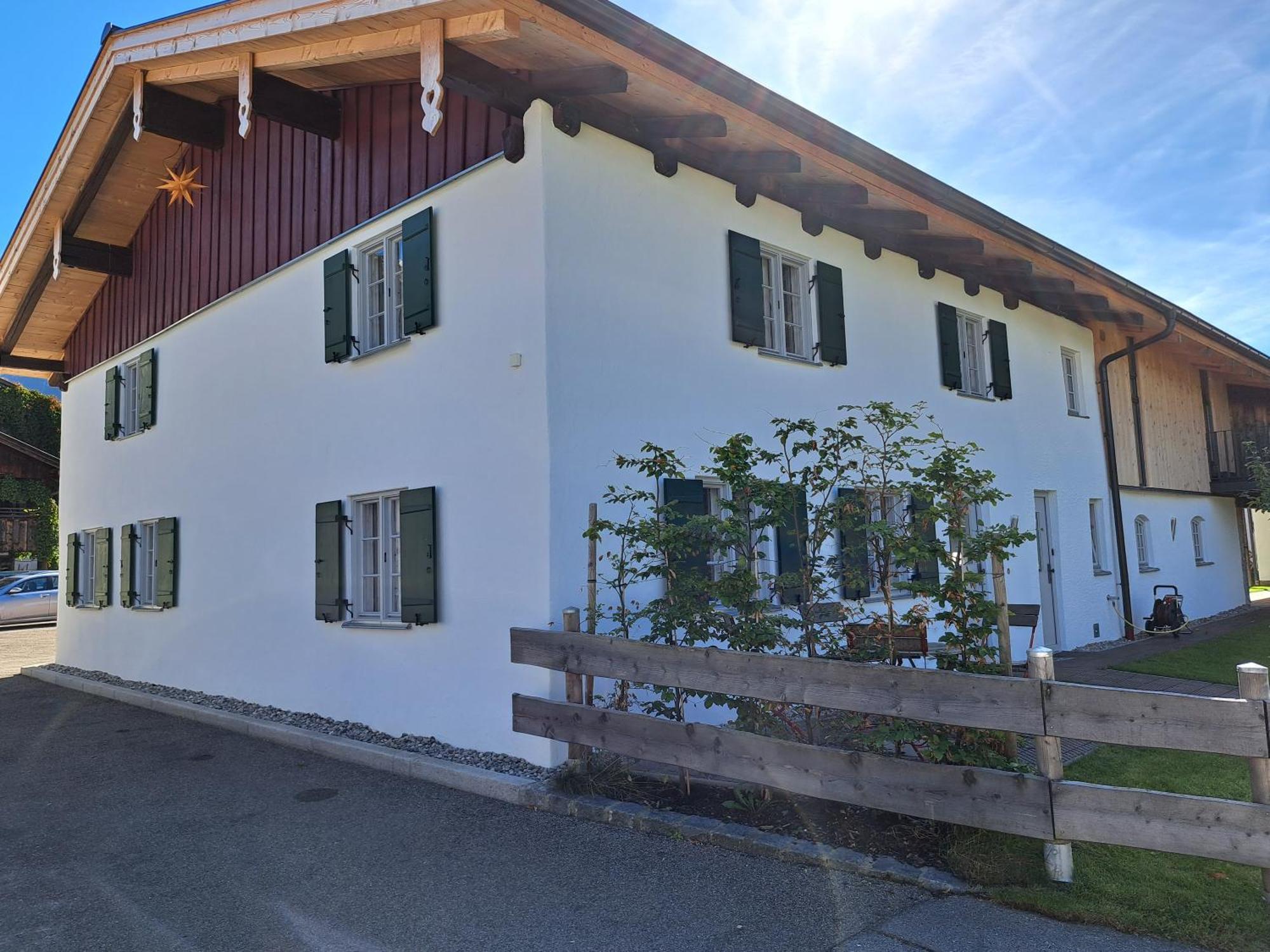Neu! Ferienwohnungen Im Lueftlmalereck, Hennalahaus オーバーアマーガウ エクステリア 写真