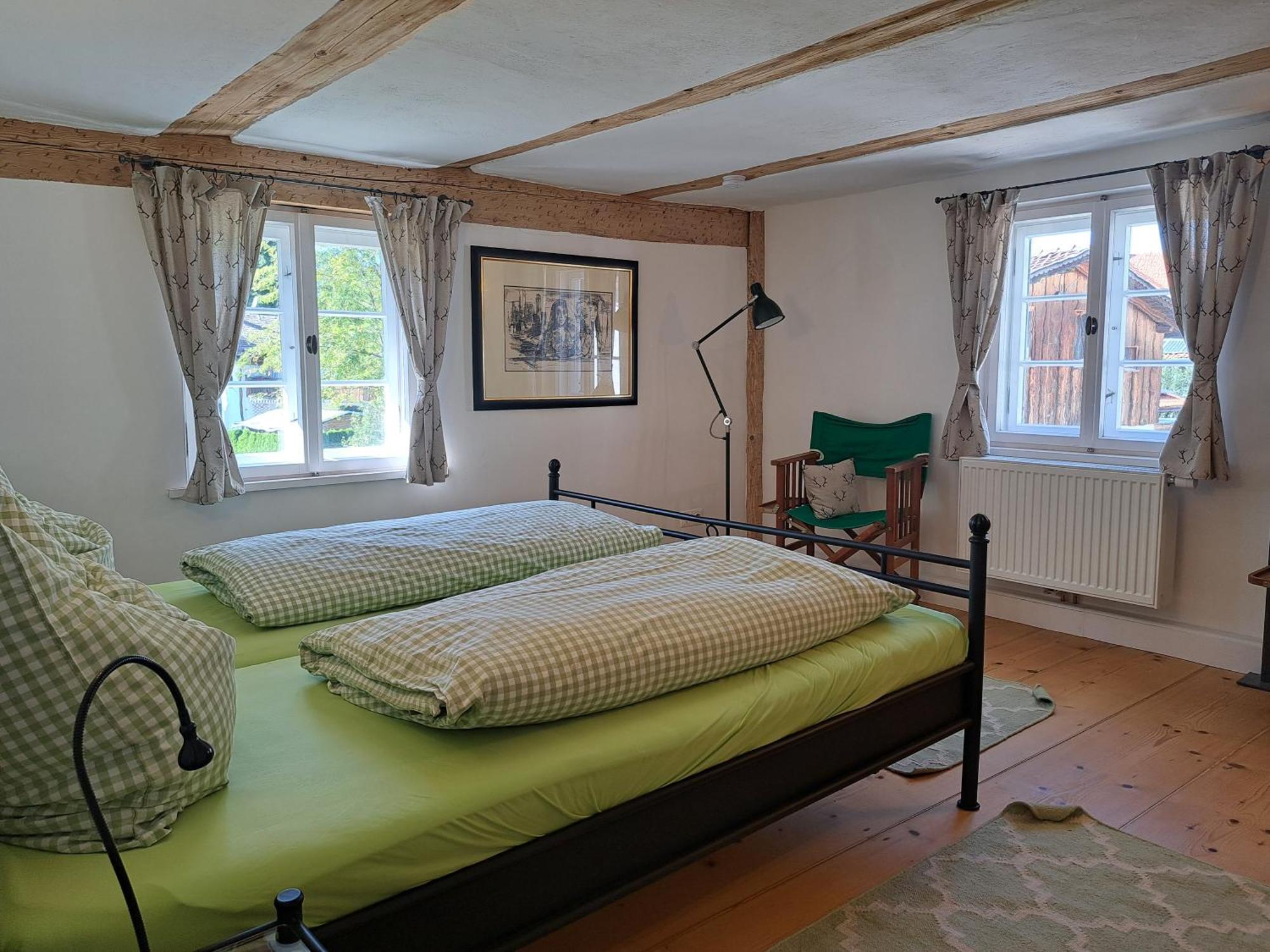 Neu! Ferienwohnungen Im Lueftlmalereck, Hennalahaus オーバーアマーガウ エクステリア 写真