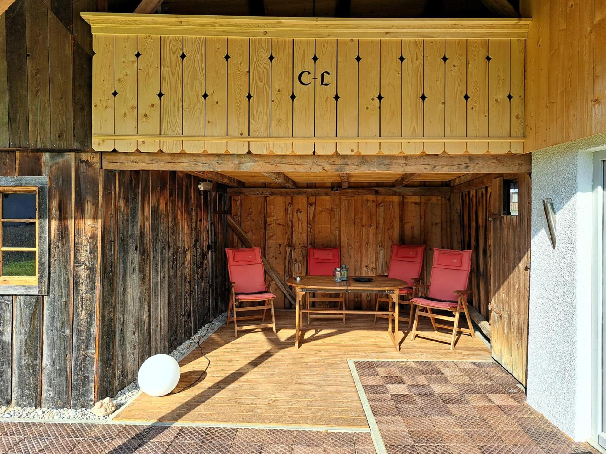 Neu! Ferienwohnungen Im Lueftlmalereck, Hennalahaus オーバーアマーガウ エクステリア 写真